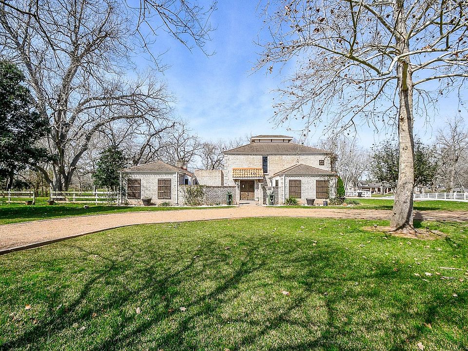 1st image of 5202 Mimosa Ln
