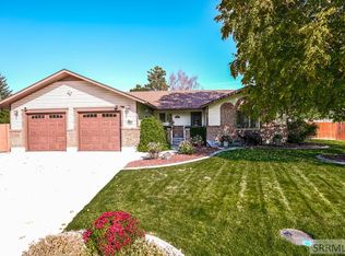 3475 E Del Rio Cir, Ammon, ID 83406