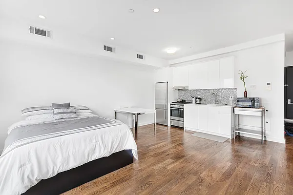 Rented by Corcoran | media 14