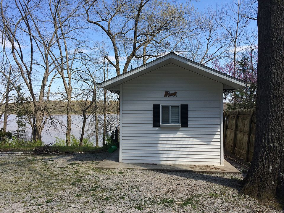 2nd image of 1738 Moonglow Rd