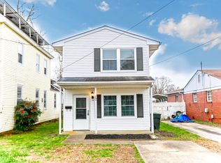 17 W Hygeia Ave, Hampton, VA 23663