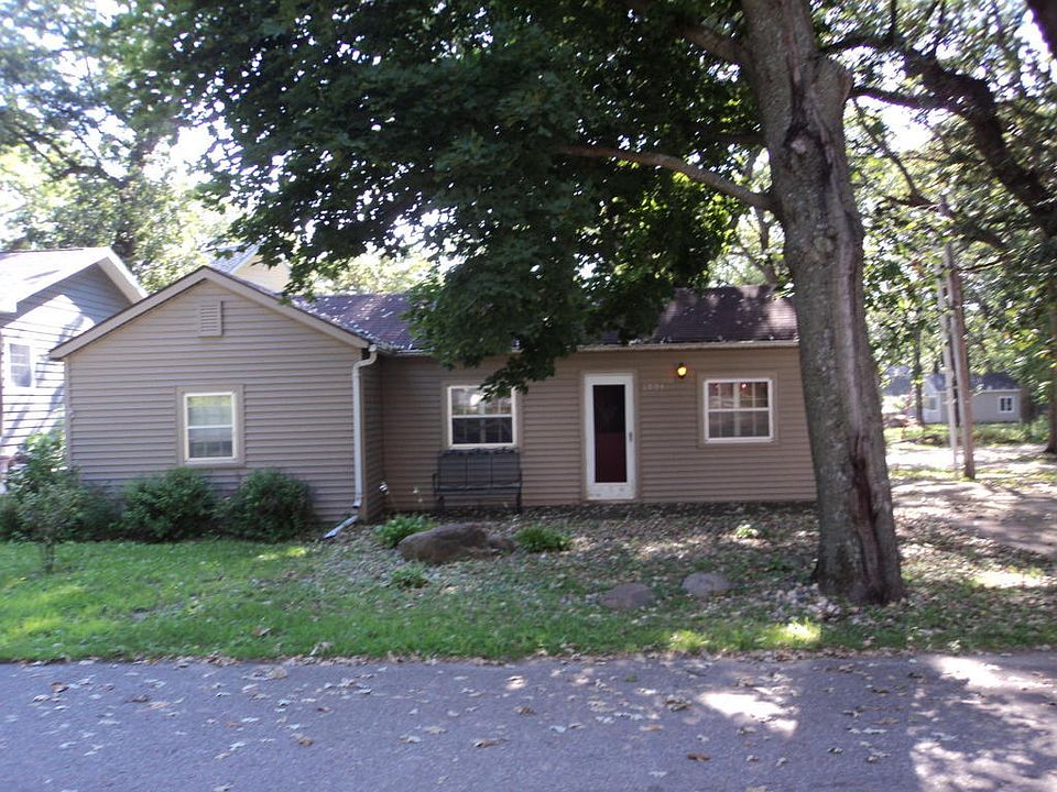 1st image of 1004 West St
