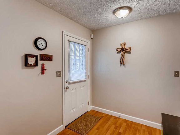 4th image of 893 Noddymill Ln E