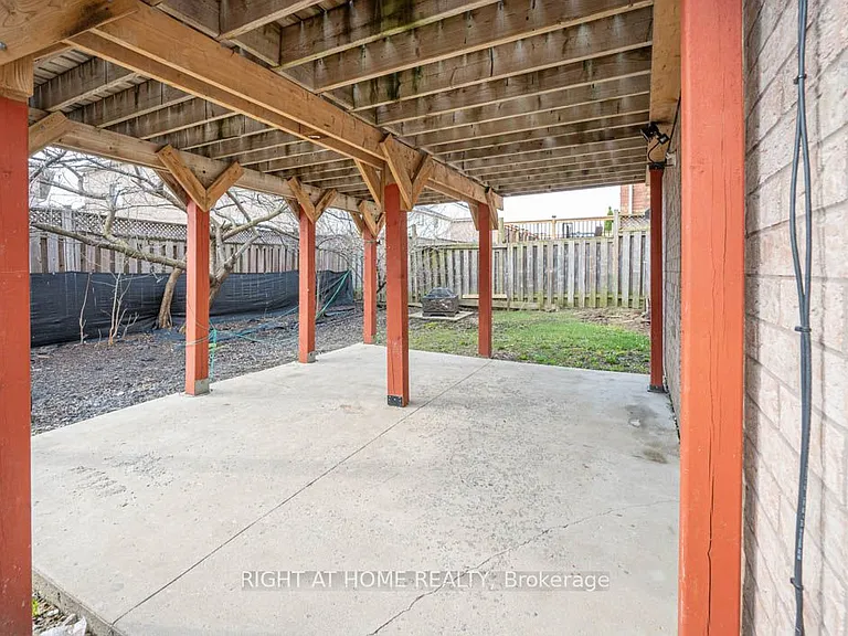 35 Echoridge Dr #BASEMENT — Photo 3