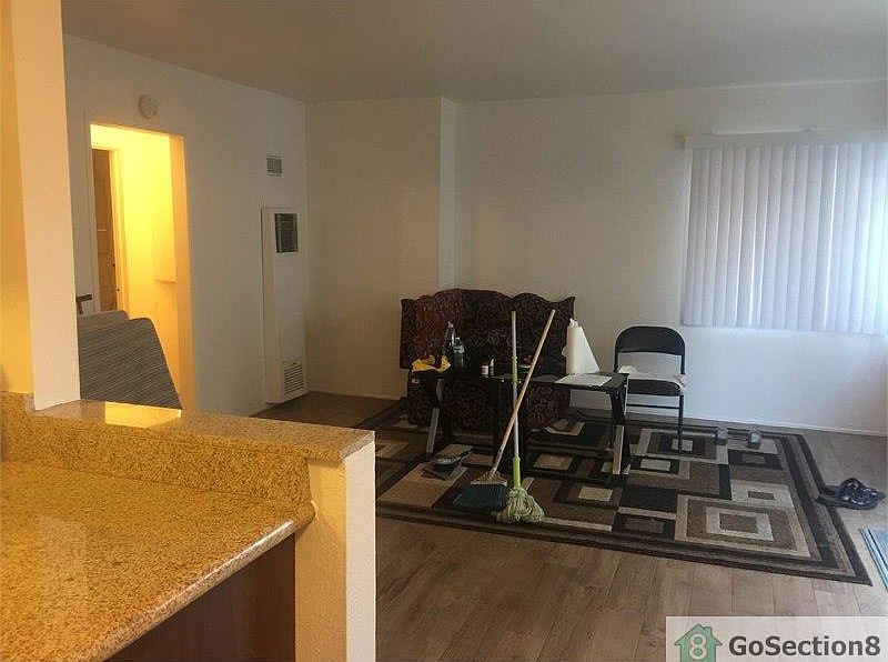 2nd image of 3833 Estrella Ave APT 3