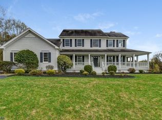 19 Allerton Rd, Lebanon, NJ 08833