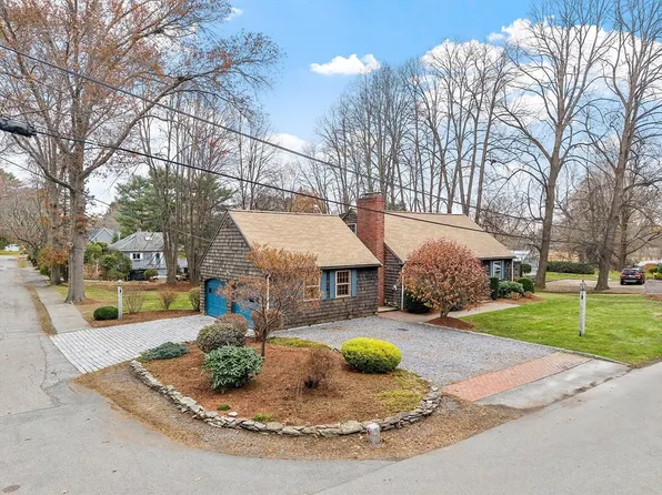 14 Ocean St, Manchester, MA 01944