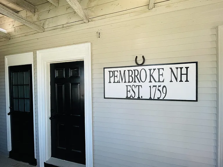 Common porch / entry way. 1st floor & 2nd floor doors. ( left up ) ( right 1st f )