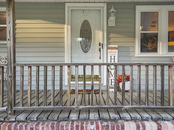 4th image of 2466 Norway Rd