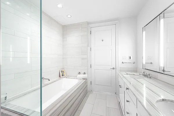 Rented by Douglas Elliman | media 24