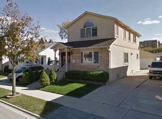 6525 W Ebinger Dr, Niles, IL 60714