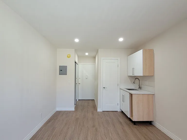 Berendo Apartments — Photo 18