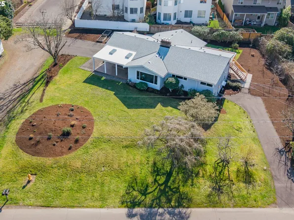 12330 SW Marion St, Tigard, OR 97223