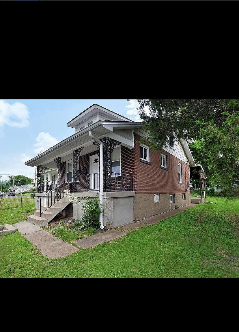 3619 Risch Ave — Photo 2
