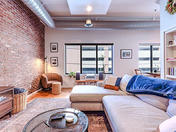 4th image of 70 W 6th Ave Unit 207