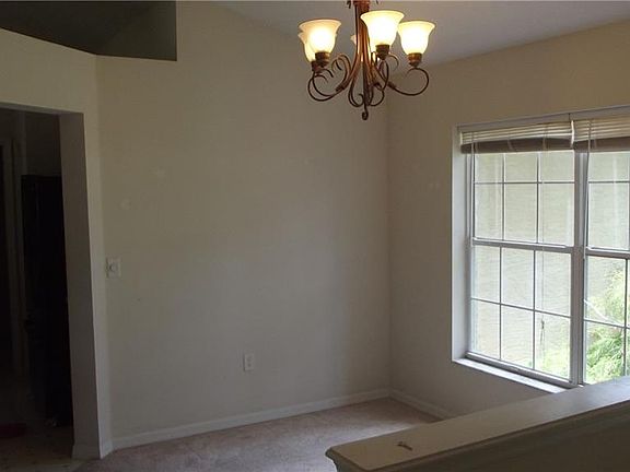 2nd image of 35407 Willow Cir