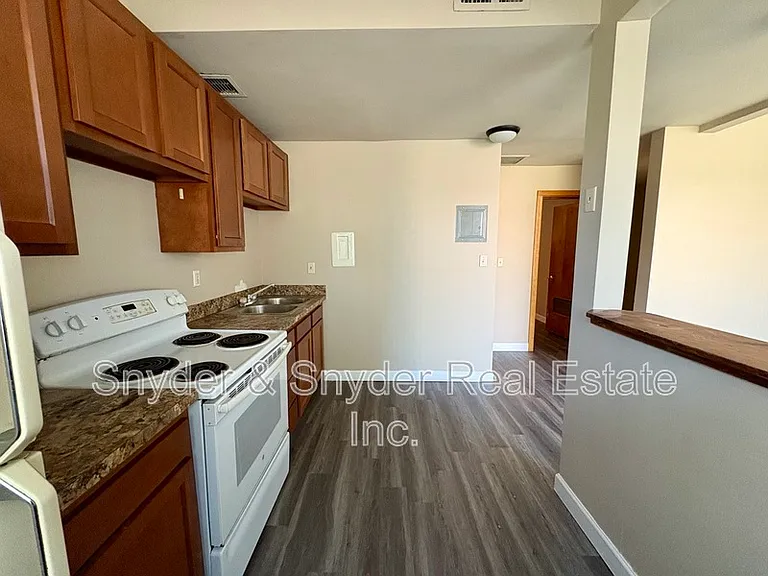 777 W Market St #C-2 — Photo 5