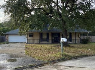 805 Lake Felicity Ct, Slidell, LA 70461