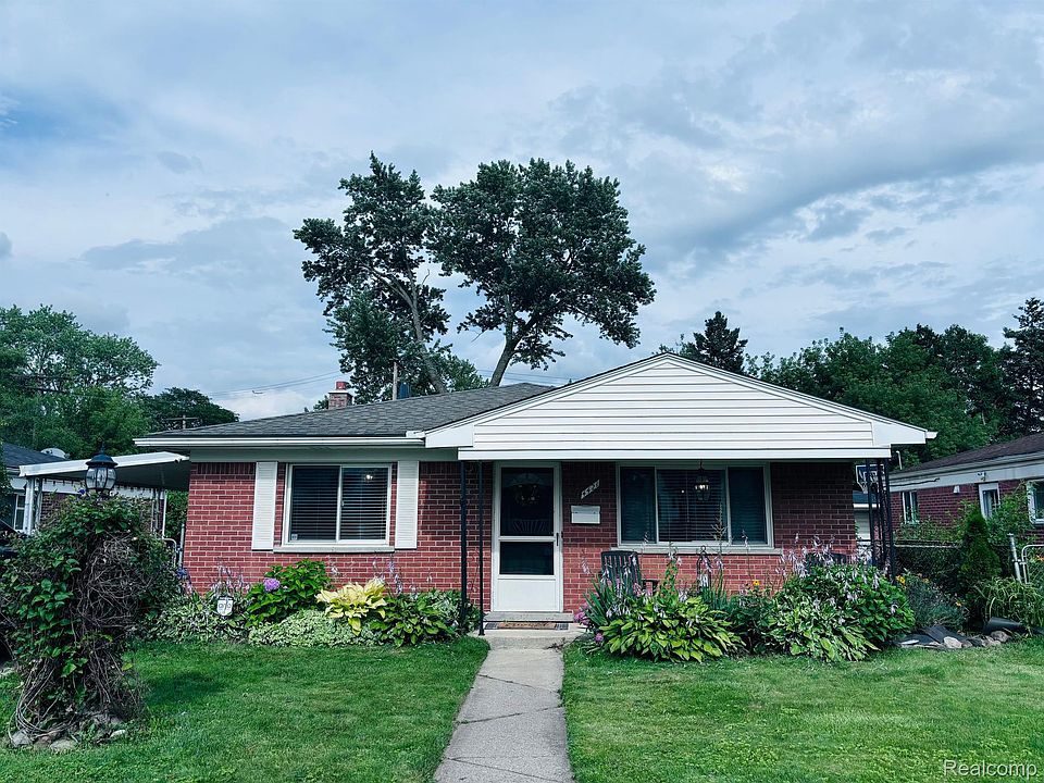1st image of 4421 Gloria St