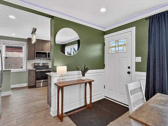 4th image of 11038 S Eberhart Ave