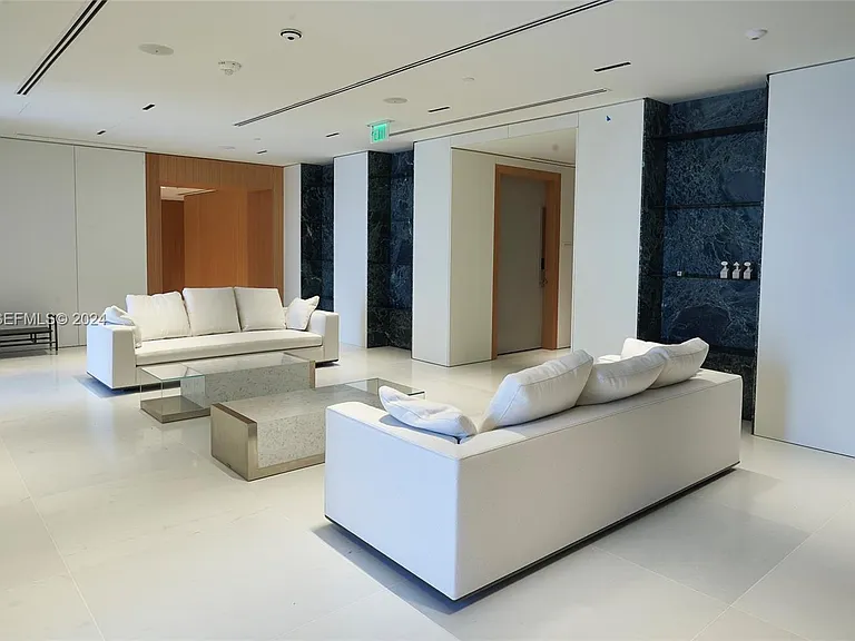 300 Biscayne Boulevard Way #503 — Photo 18