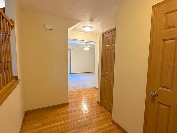 4th image of 8577 Clover Glade Dr
