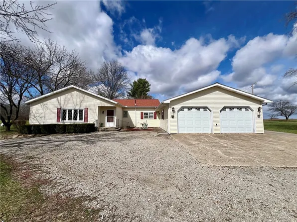 20038 N County Road 2350e, Oakland, IL 61943