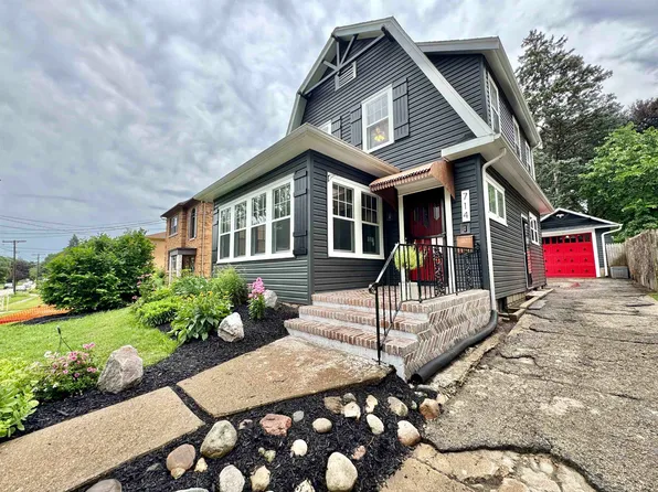 714 King St, Rockford, IL 61103
