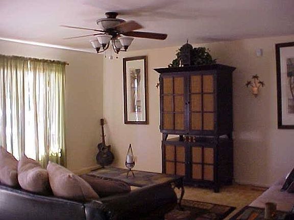 3rd image of 900 Kathie Dr