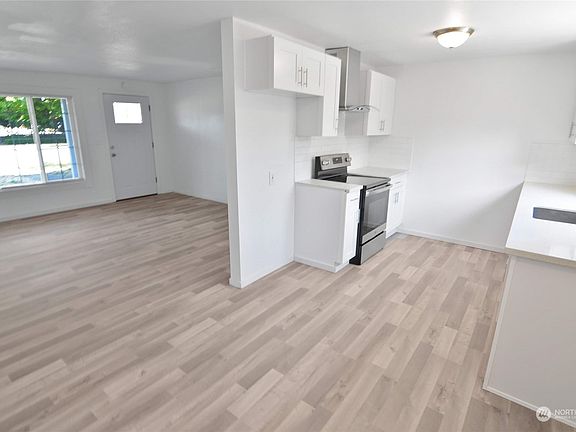 5th image of 1521 S Sprague Avenue