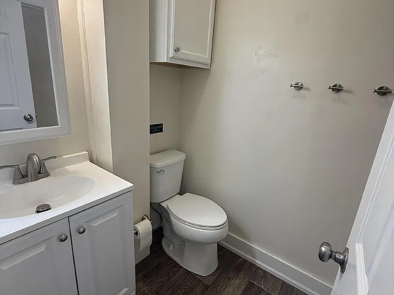 916 Schiller Ct — Photo 11