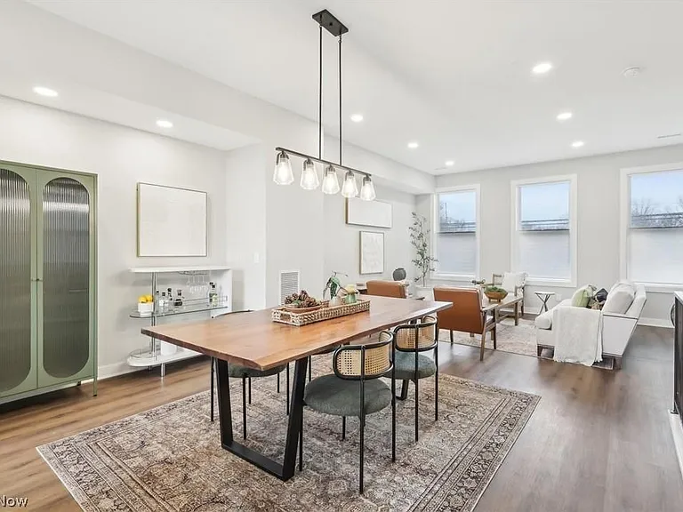11214 N Park Pl — Photo 7