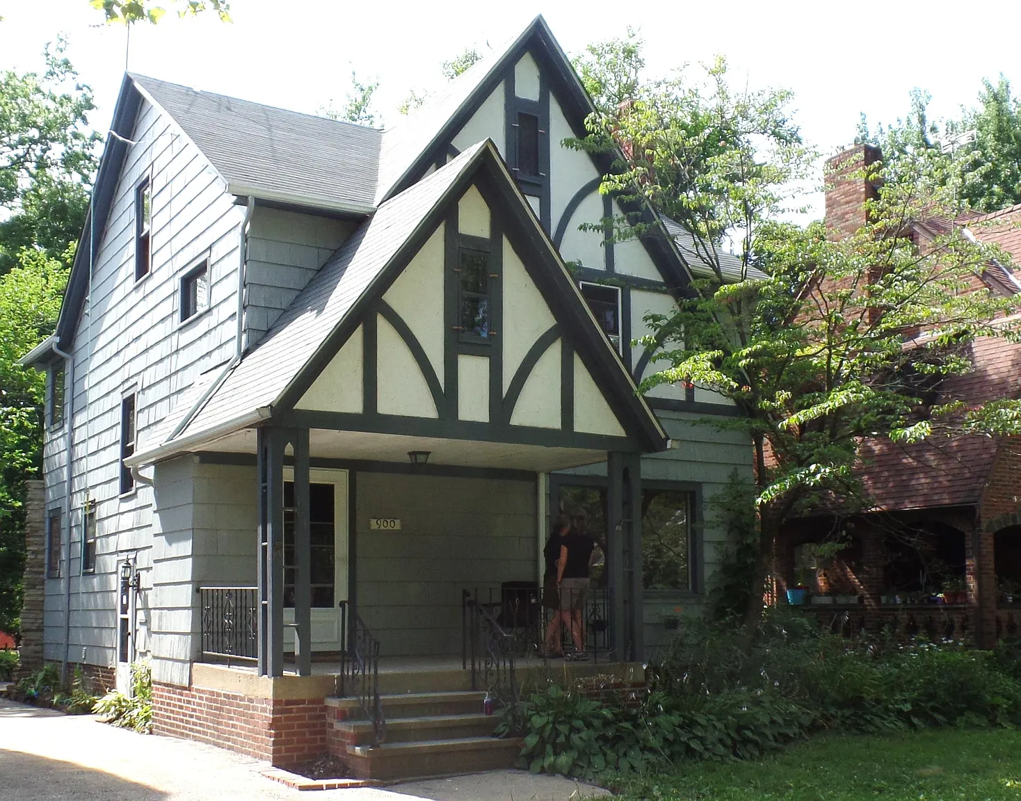 900 Englewood Rd photo 1