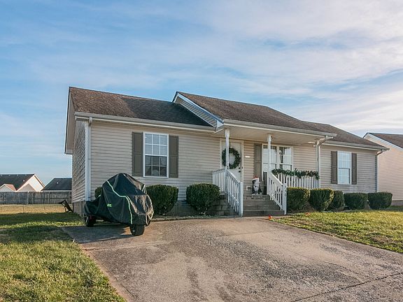 2nd image of 546 Oakmont Dr