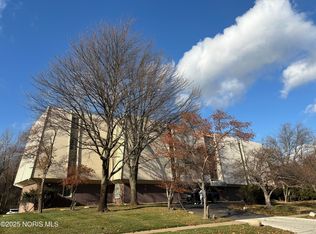 5860 Cresthaven Ln APT 4D, Toledo, OH 43614