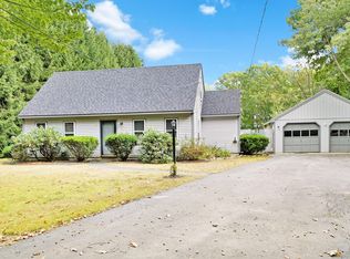 38 Winnocks Neck Rd, Scarborough, ME 04074
