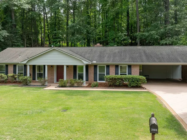 3105 Paddlecreek Ln, Northport, AL 35473