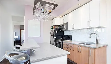 Rented by R New York