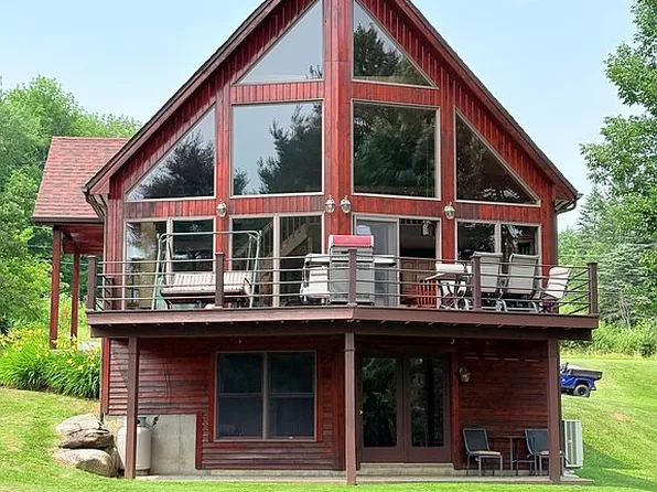 3420 Lake Rd, Newport Center, VT 05857