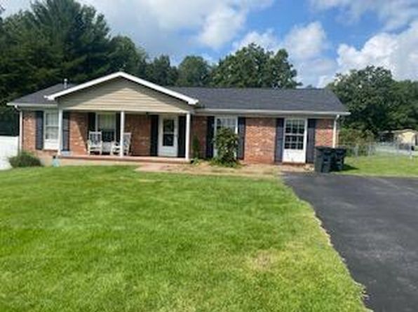 Oak Hill WV Single Family Homes For Sale - 18 Homes | Zillow