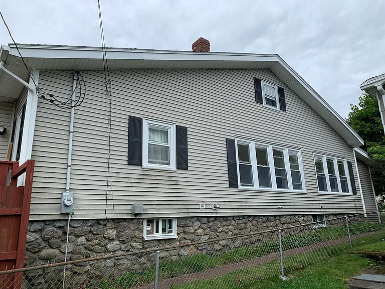 314 Plantation St — Photo 2