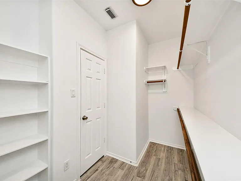 10 Delphinium Pl — Photo 35