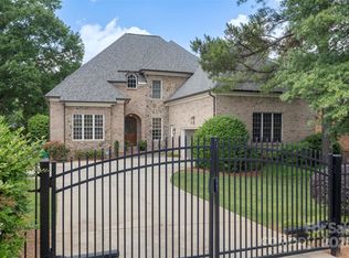 6132 Sharon Rd, Charlotte, NC 28210