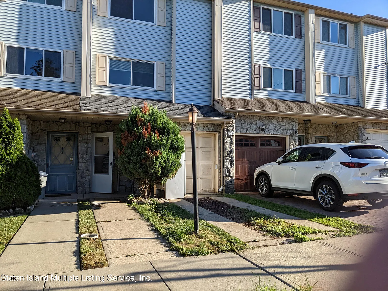 146 Wirt Ave photo 1