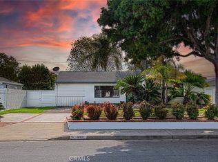 999 Oak St, Costa Mesa, CA 92627