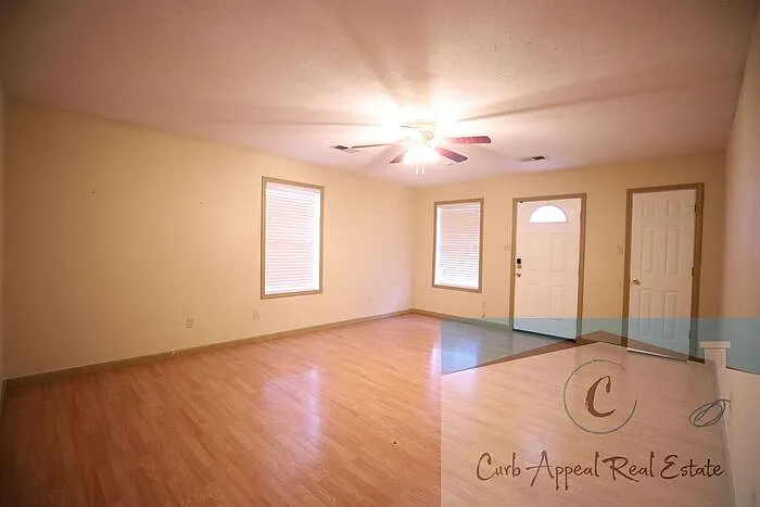908 E Word Ave — Photo 3