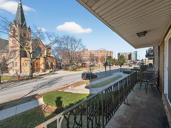 2nd image of 7861 Niles Center Rd APT 201