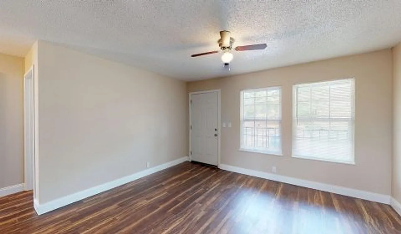 2 bed, 825 sqft, $900 — Photo 4