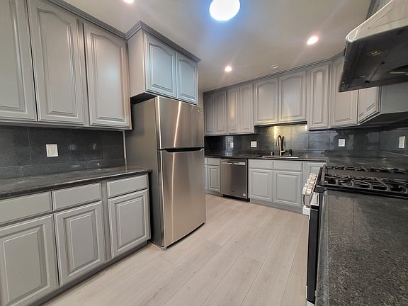 5th image of 338 26th Ave APT 3