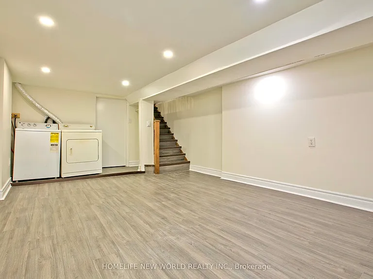 19 Britannia Ave — Photo 19